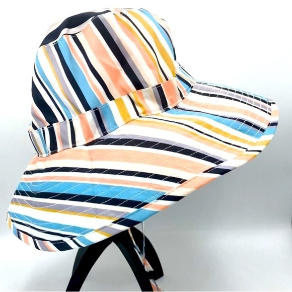 GOGO by Shedrain Water Resistant Bucket Hat,‎ Excellent Preowned Condition! - Picture 5 of 8